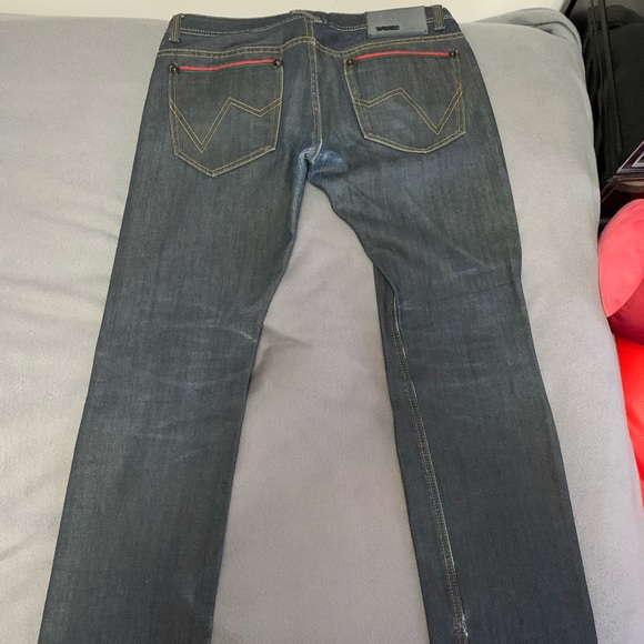 Two Angle Denim Jeans - Picture 8 of 8